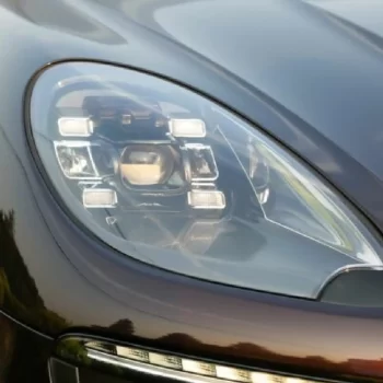 Porsche Macan dešinės pusės žibinto stiklas 2015-2019